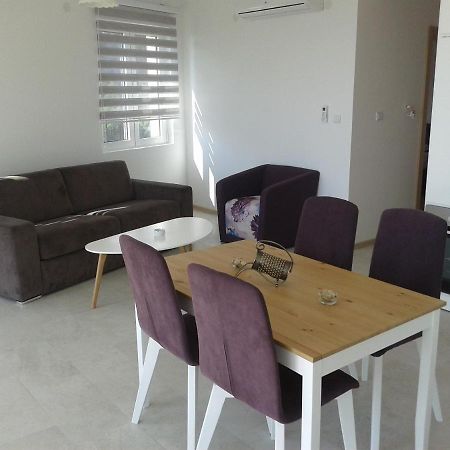 Apartments Odiva Luštica Luaran gambar