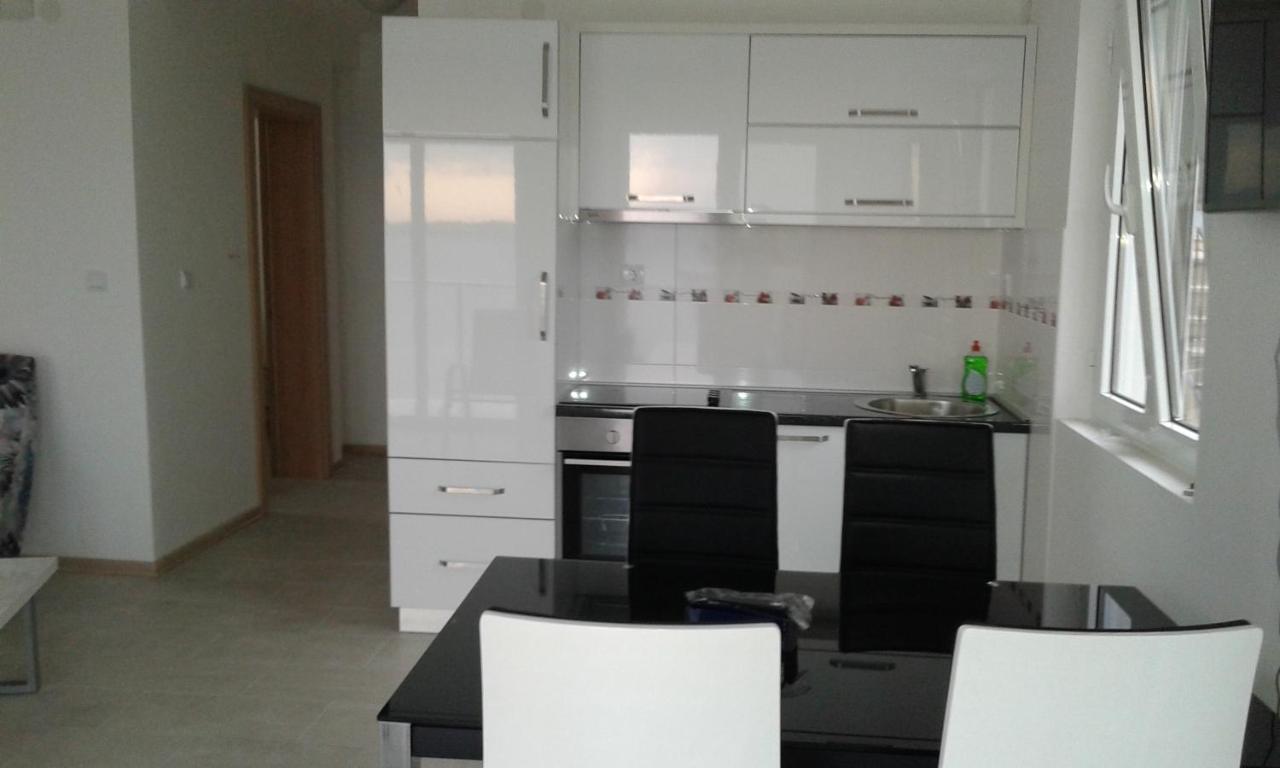 Apartments Odiva Luštica Luaran gambar