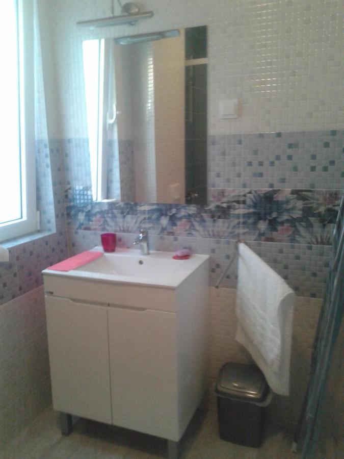 Apartments Odiva Luštica Luaran gambar