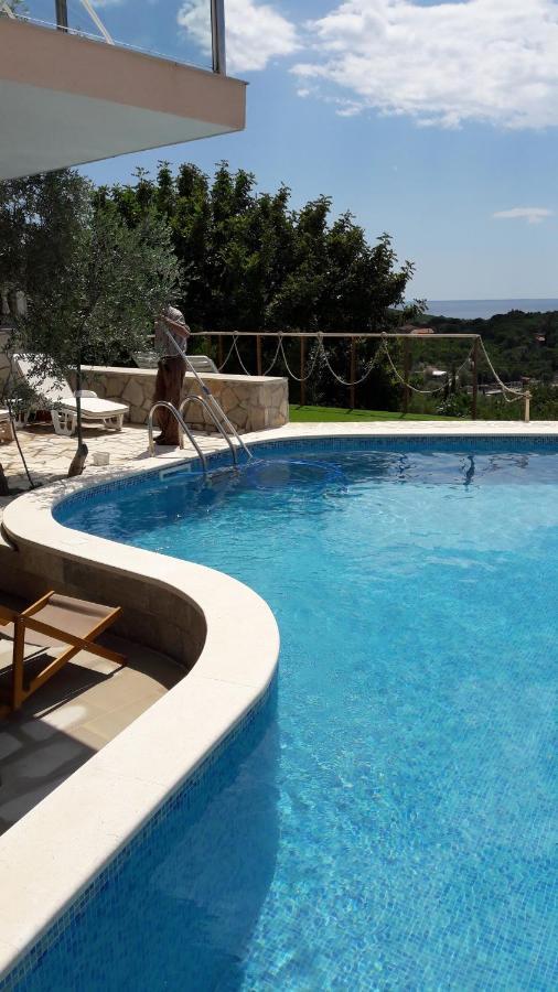 Apartments Odiva Luštica Luaran gambar